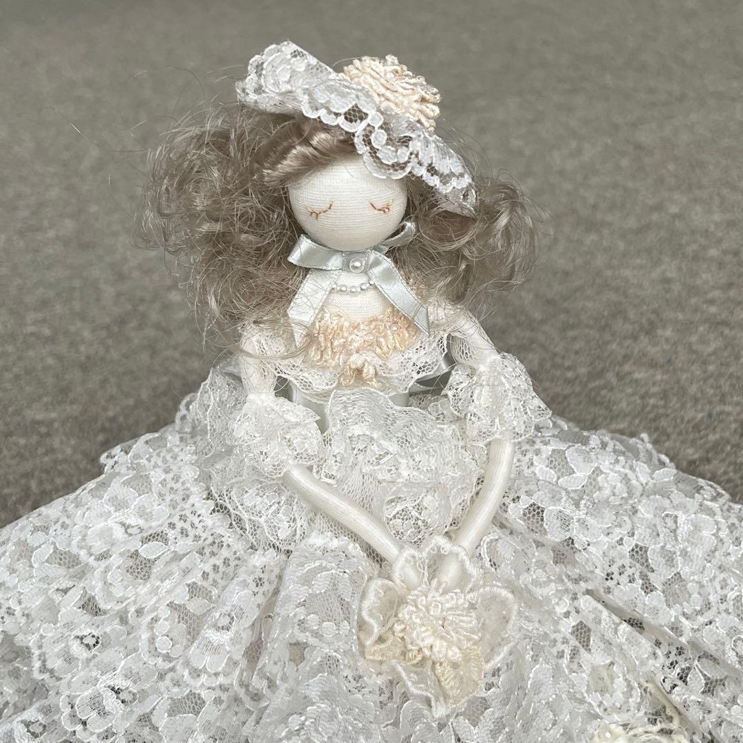 サエラ お人形 カゴ付き