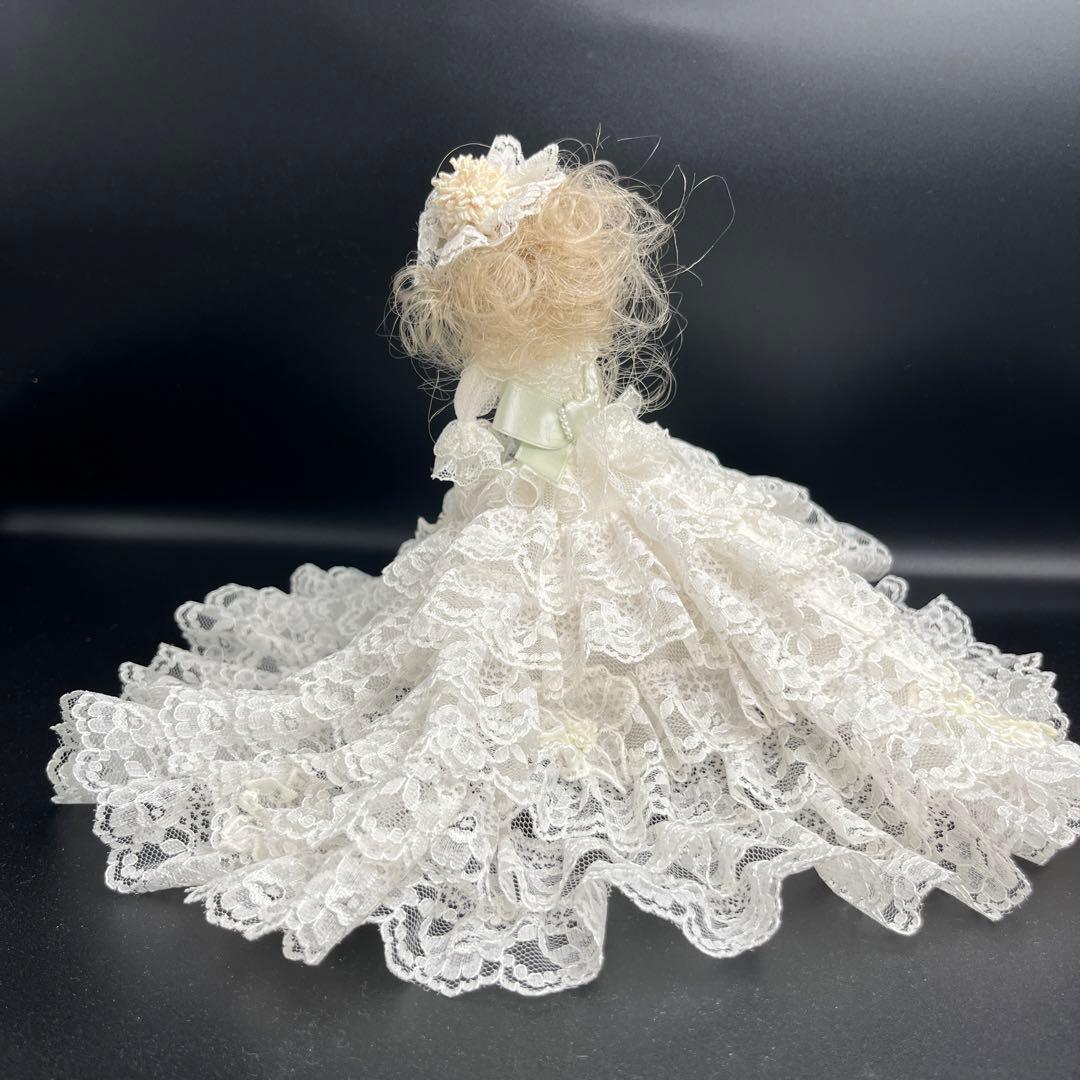 サエラ お人形 カゴ付き