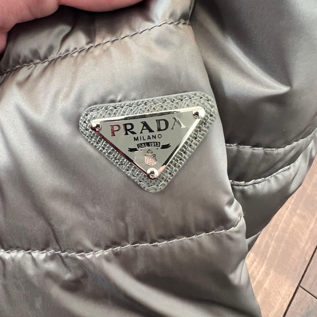 ♥️PRADA♥️シルバーダウン
