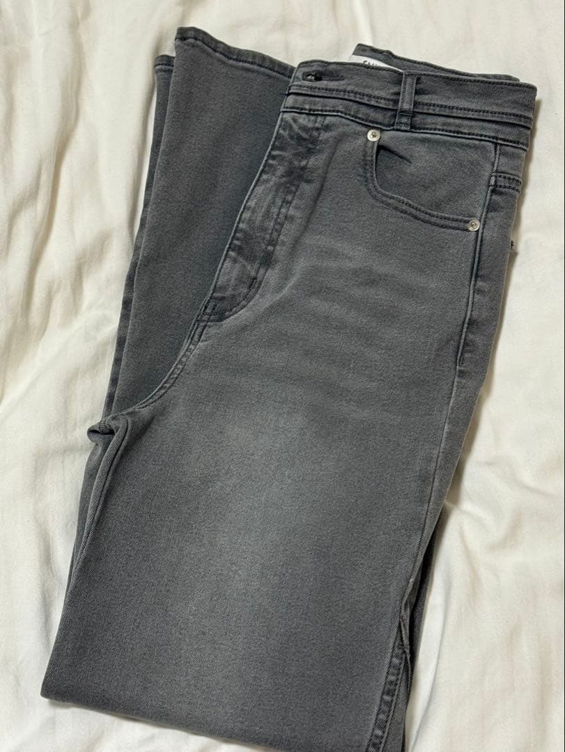 Sustainableストレッチフレアデニムパンツ