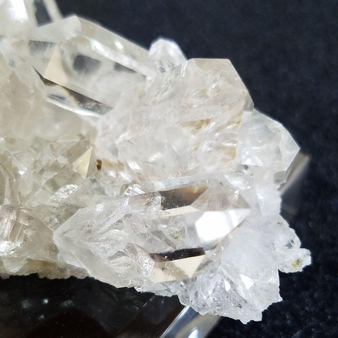 スイス産　アルプスクォーツ水晶クラスター