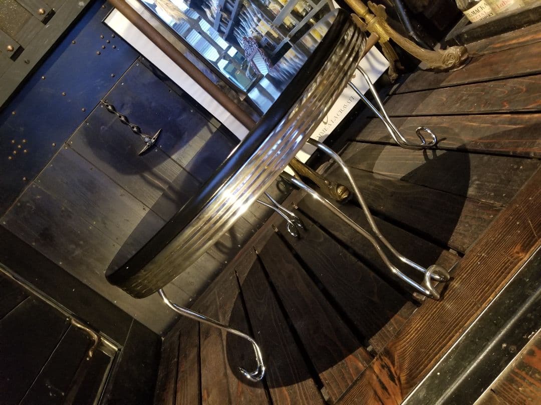 スペースエイジ　メタル　ダイナー　インダストリアル　ブラック　サイド　テーブル