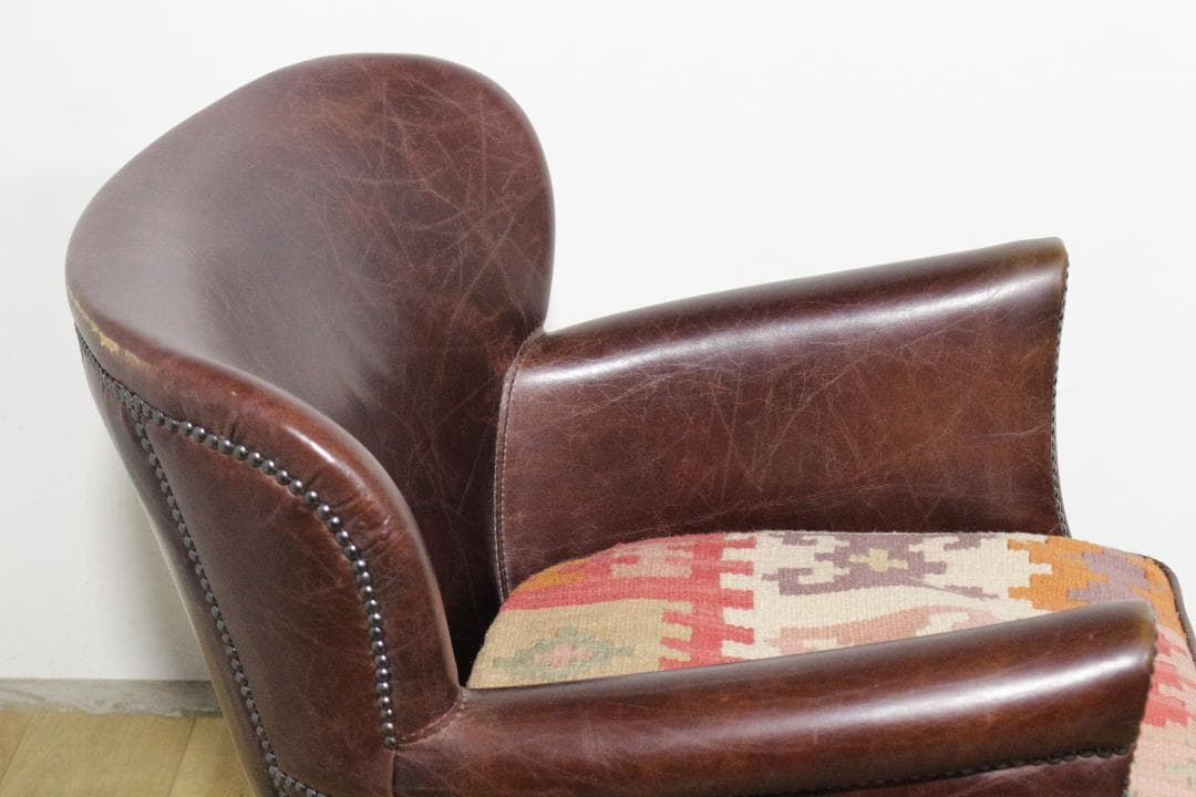 HALOハロ★アスプルンド★総本革張り★キリム座面★鋲打ち★シングルソファ★