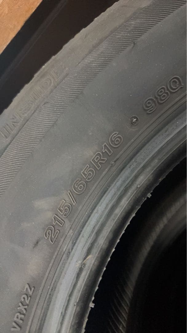 BLIZZAK VRX2 スタッドレスタイヤ 215/65R16