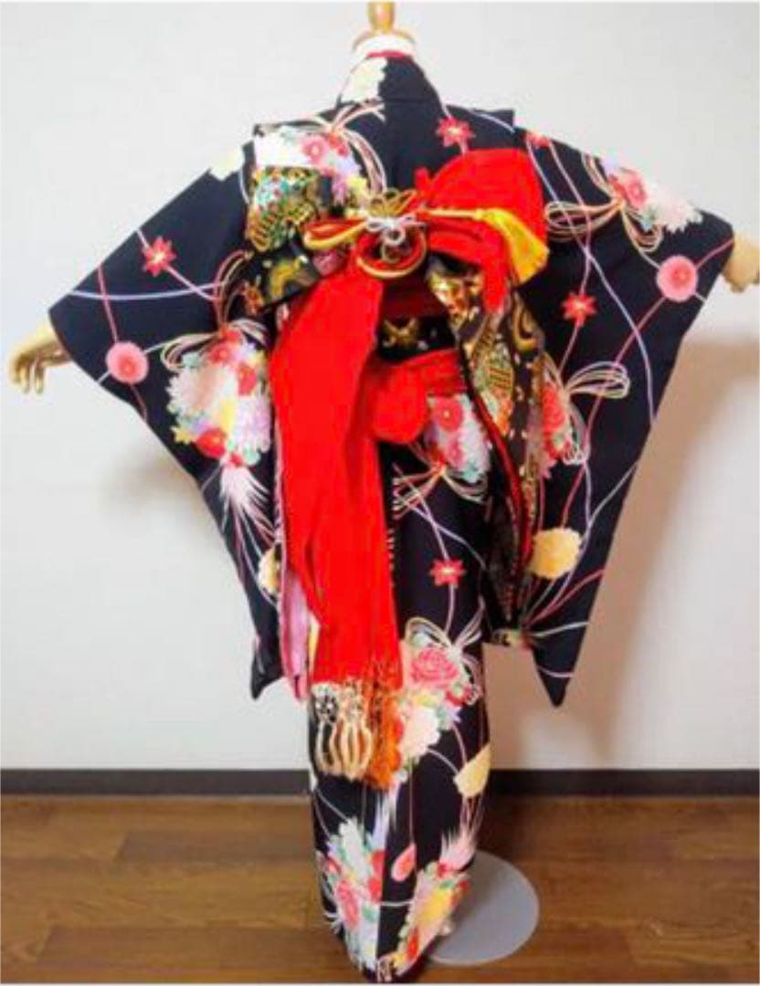 黒地に美しい花薬玉の着物とだらり帯　舞妓さんセット