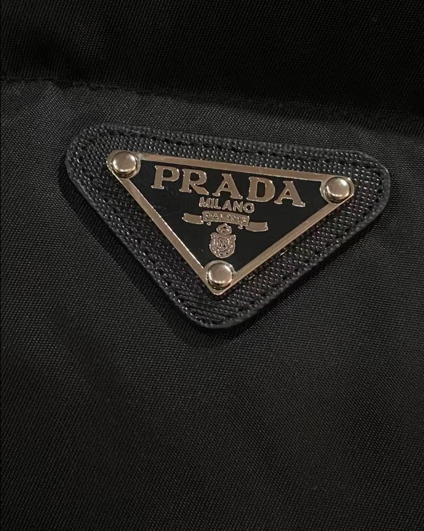 ブラック ダウンジャケット ウエストベルト付き~~.