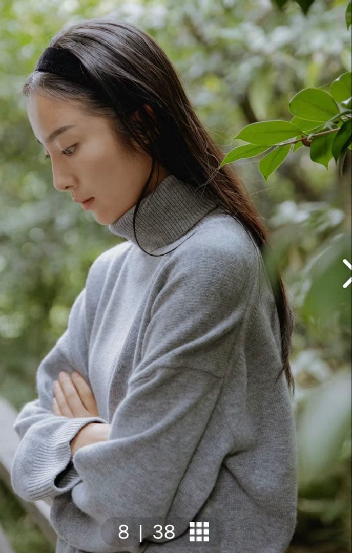 新品　北欧暮らしの道具店　やわらかに包むカシミヤシルク混タートルネックニット