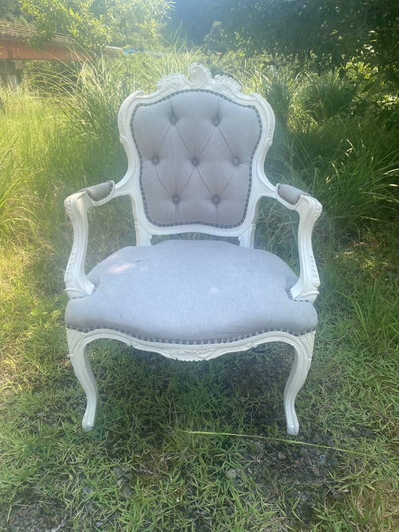 グレー　ホワイト　猫脚　ロココ調　アンティーク調布張りダイニングチェア