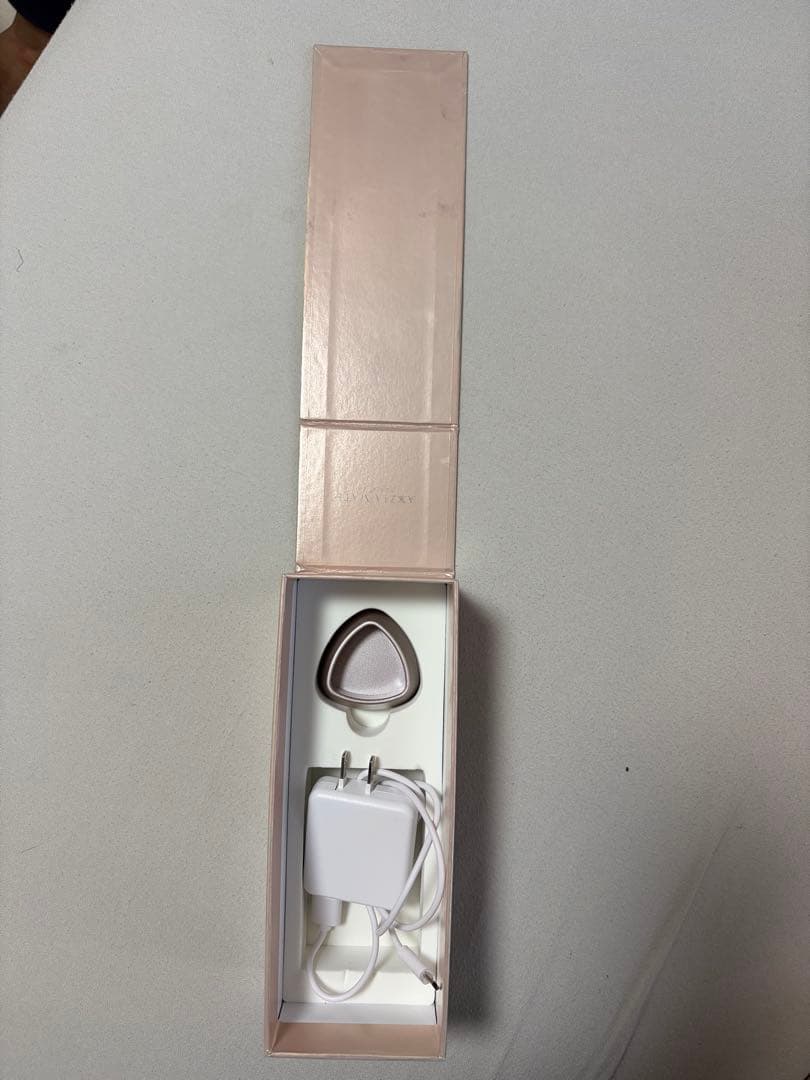 アクシージア　AXZIA MATE目元ケア美容器