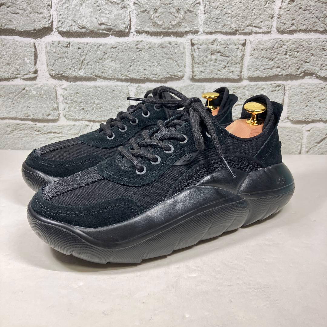 【未使用級】UGG スニーカー 23.5cm 黒 厚底 LA CLOUD LOW