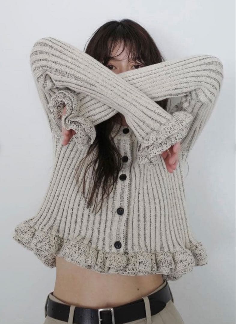 新品　CLANE W FACE SHORT FRILLED KNIT TOPS