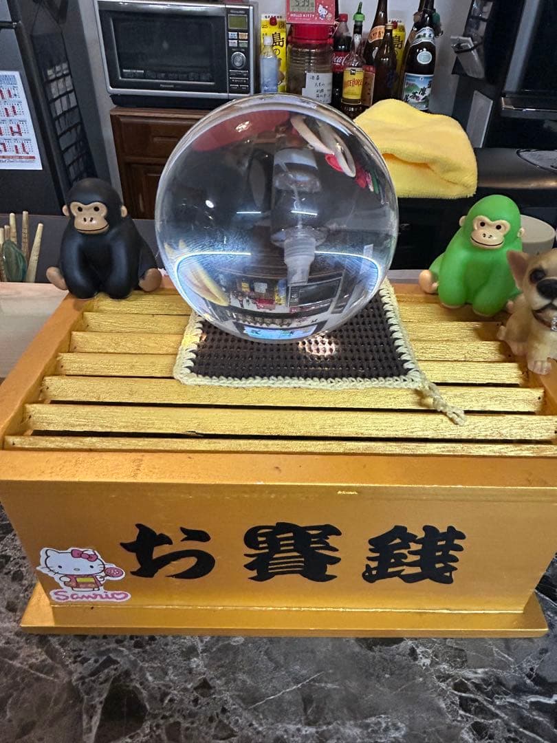 クリアガラス装飾球体 猿フィギュア付き