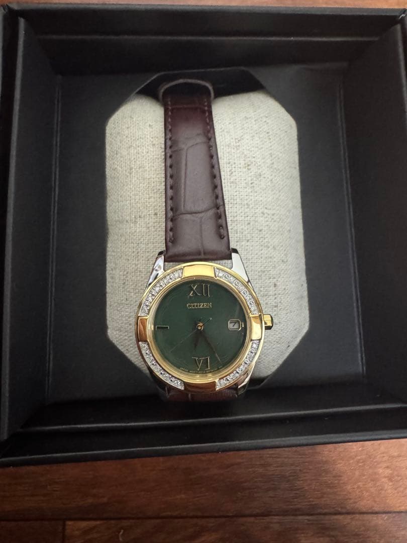 CITIZEN EW1824-06W 腕時計