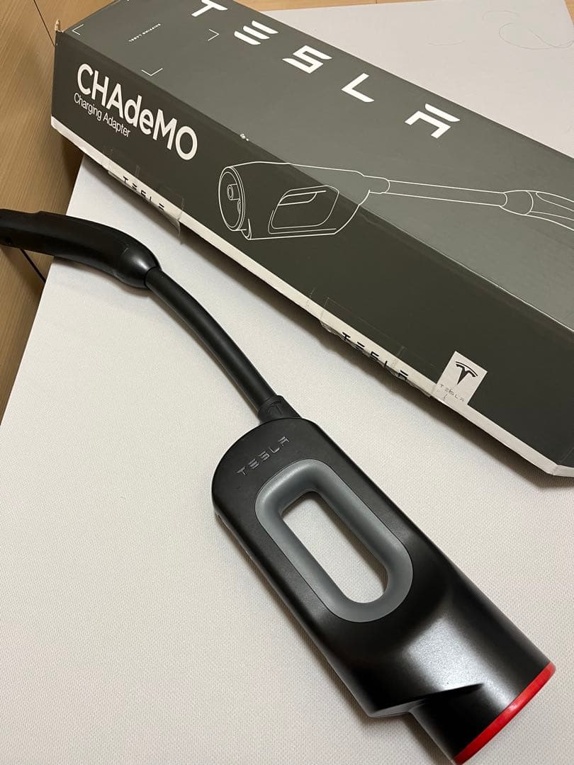 チャデモアダプター テスラ　充電器　chademo tesla