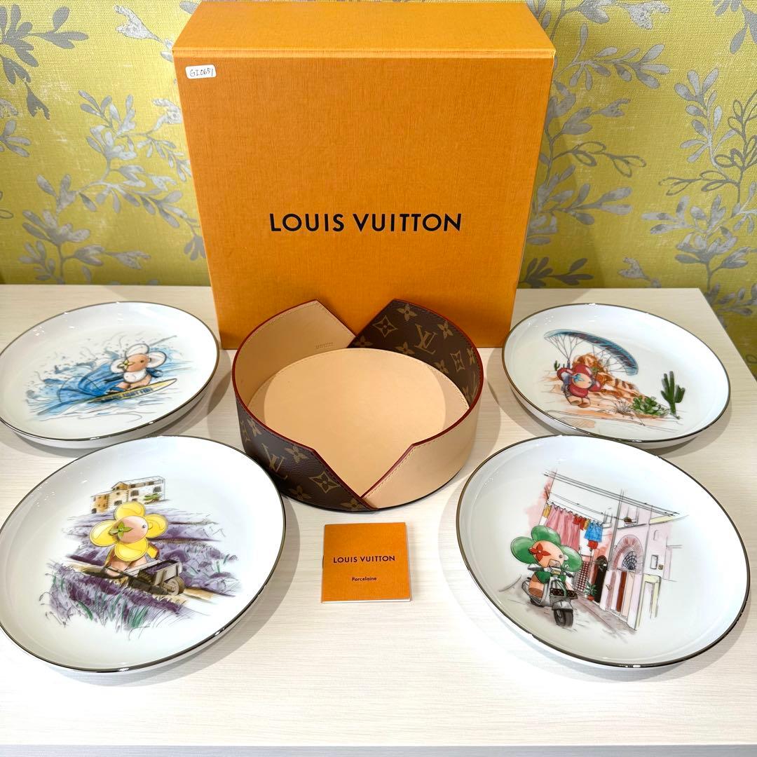 【新品/未使用】ルイ・ヴィトンヴィヴィエンヌアシェット4 GI0651