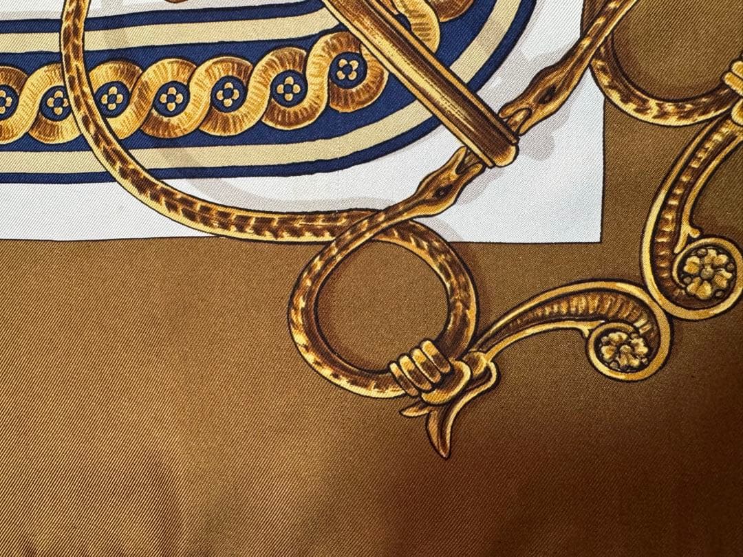 HERMES エルメス　BRIDE DE COUR スカーフ　ベージュ