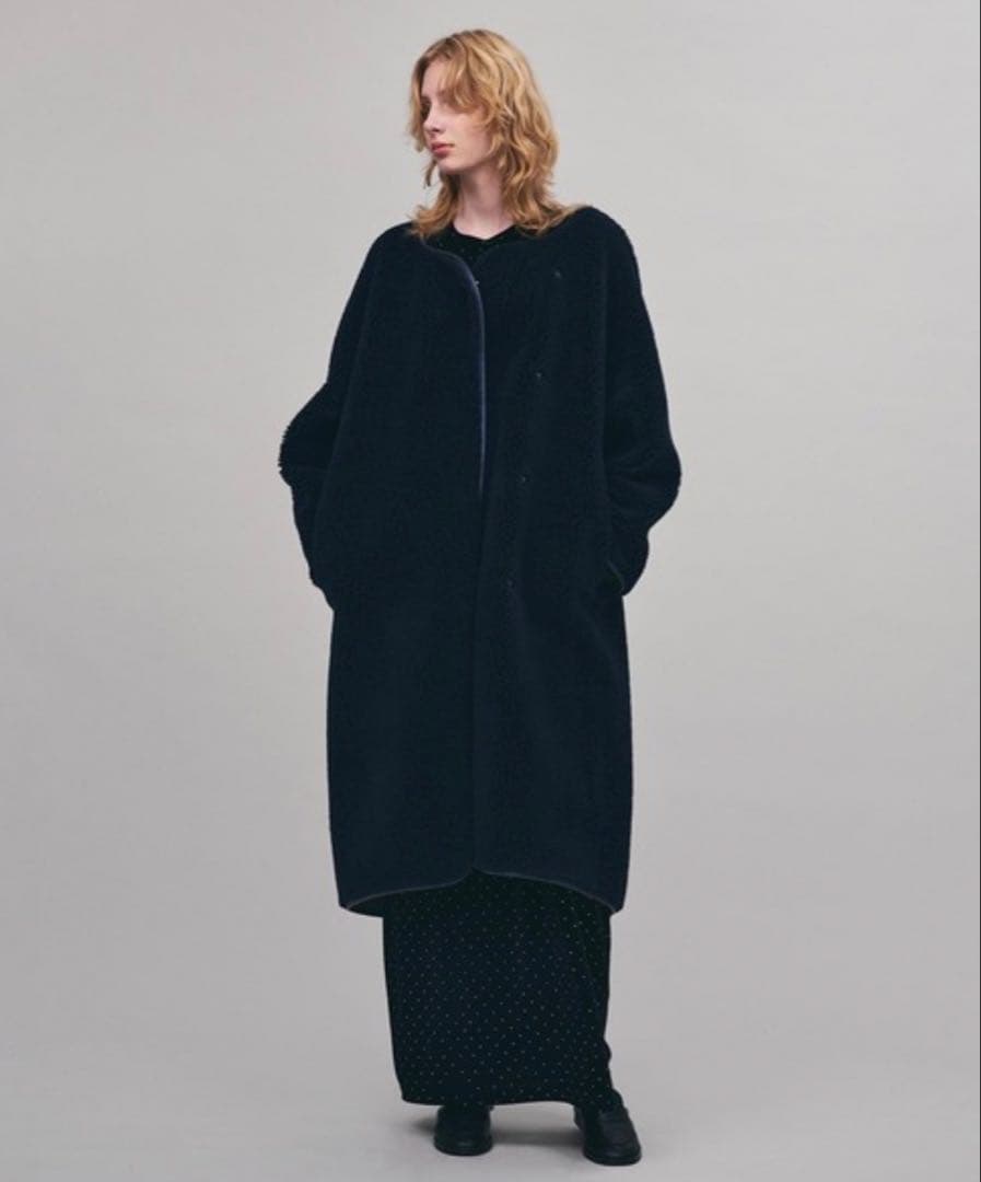 美品　AKTE ロングボアコート