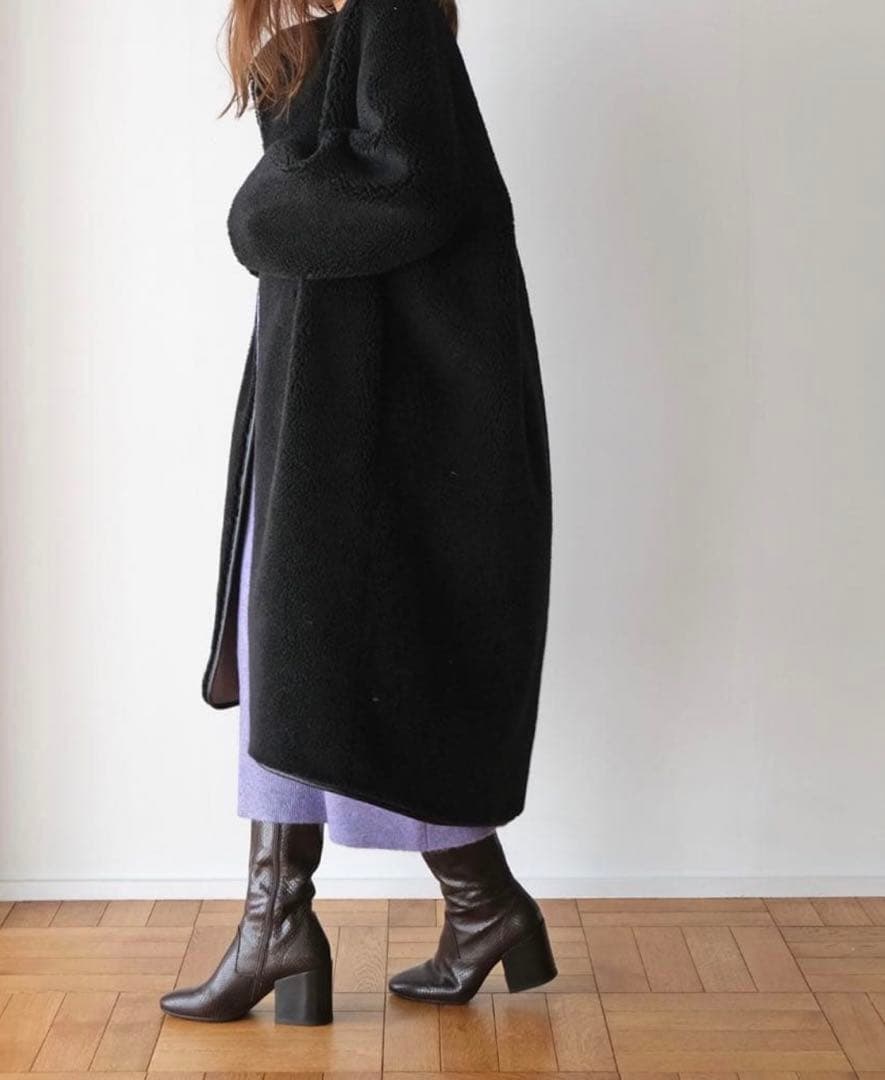 美品　AKTE ロングボアコート