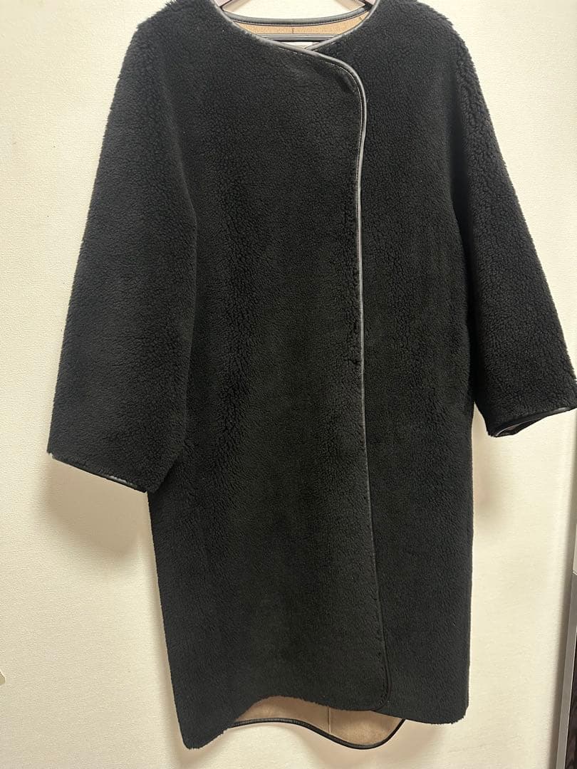 美品　AKTE ロングボアコート