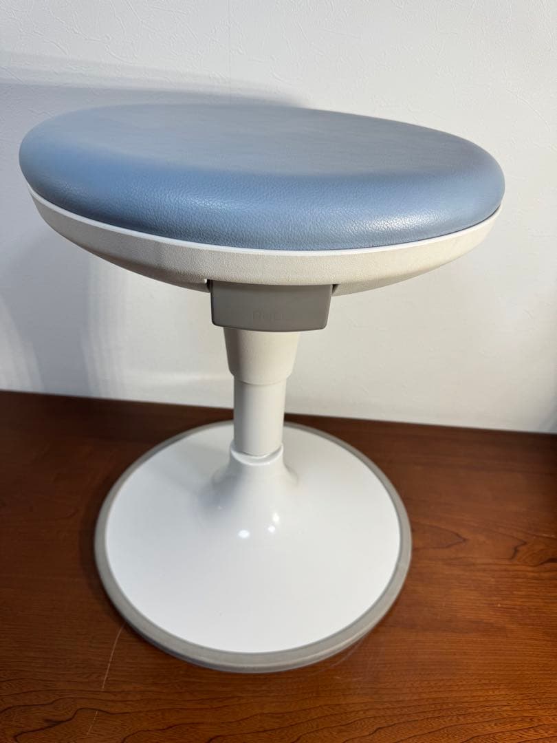 【オカムラ】椅子 スツール 回転 昇降 医療 作業椅子 診察 美容室 事務椅子