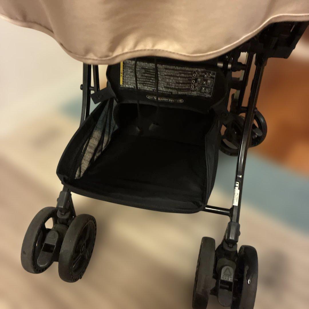 COMBI ネムリエ オート４キャス UE-630 ブランベージュ　美品