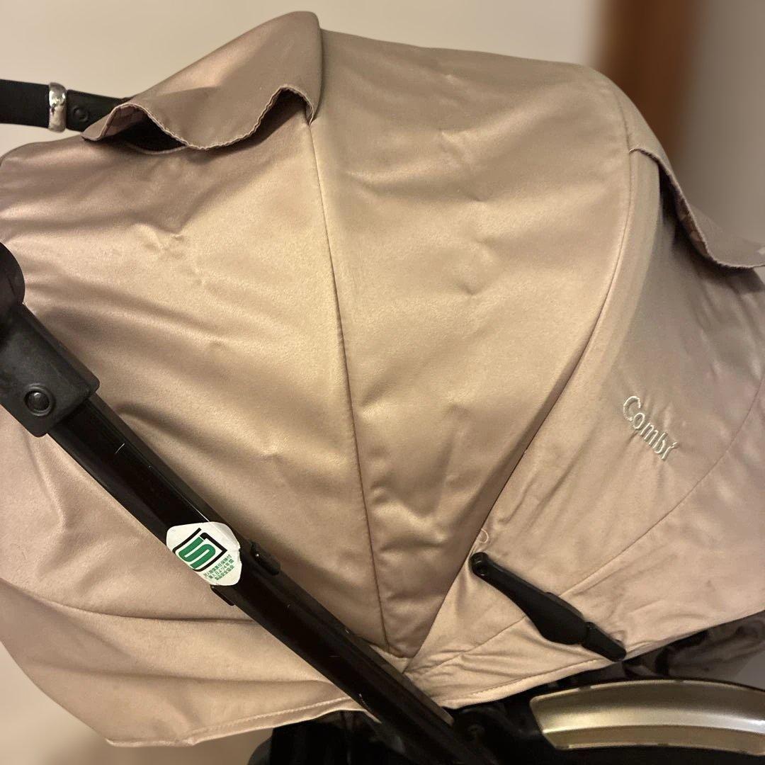 COMBI ネムリエ オート４キャス UE-630 ブランベージュ　美品