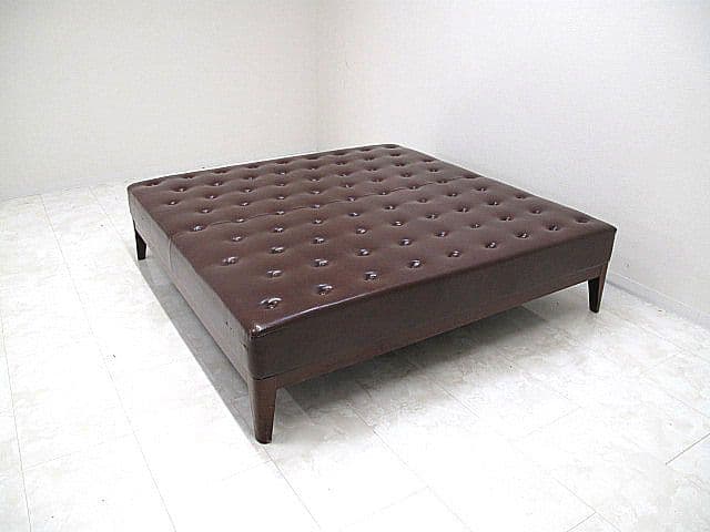 チェスターフィールド様式フロアソファ　大型オットマン 大型スツール オットマン