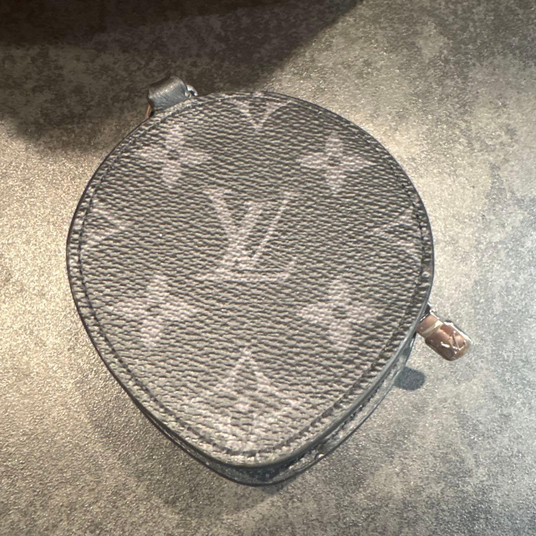 バックチャーム.LVエイリアン　ケース