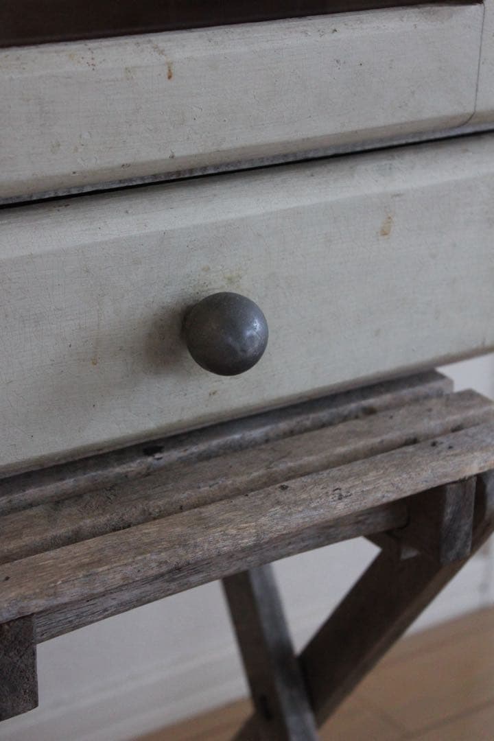 Frenchアンティーク ガラスキャビネット ファイアンスフィーヌ クレイユ