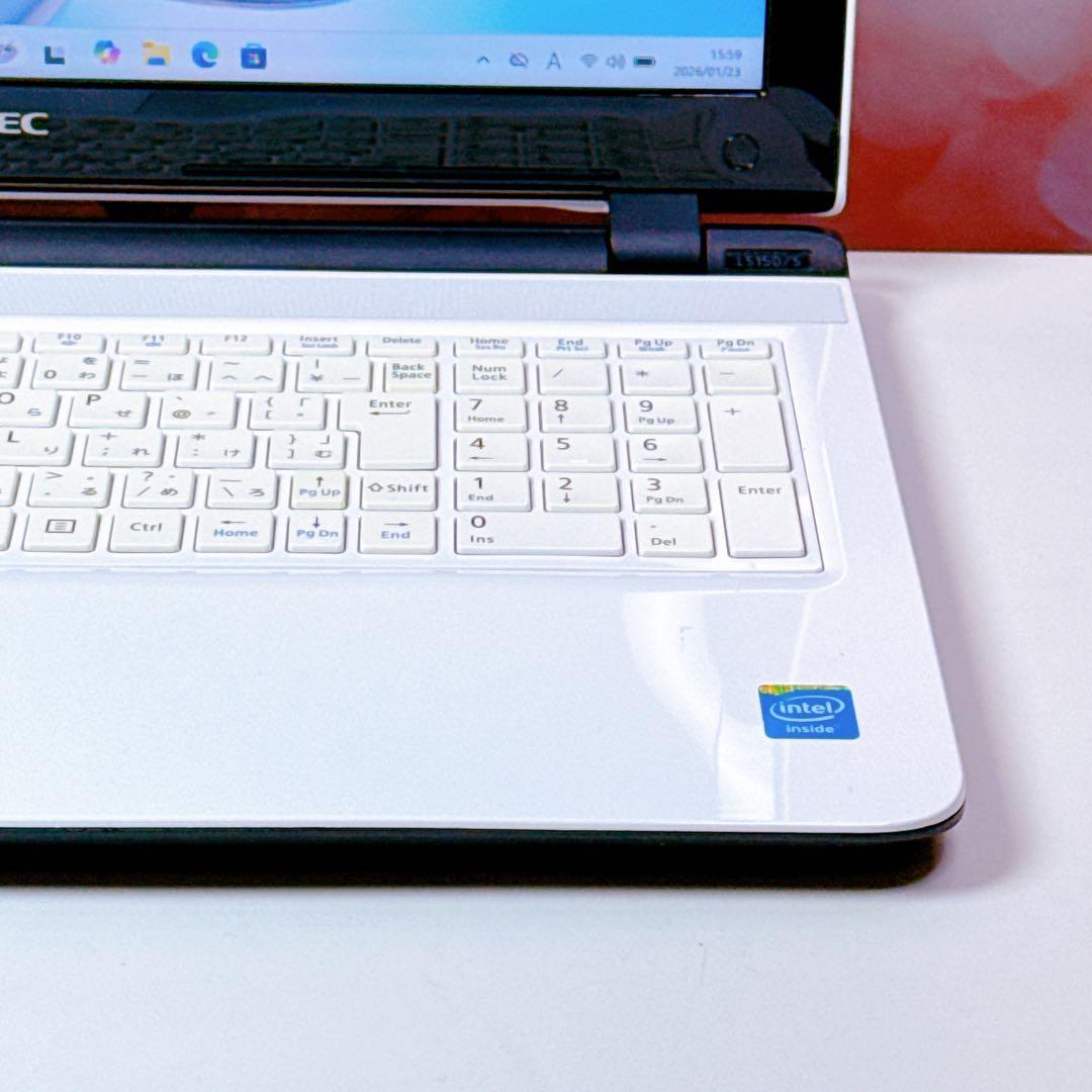 新品SSDで爆速✨ windows11 ノートパソコン✨薄型 オフィス カメラ付