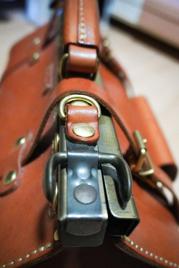 HERZ限定モデル 「グラッドストン・バッグ」