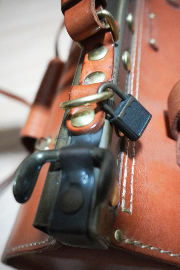 HERZ限定モデル 「グラッドストン・バッグ」