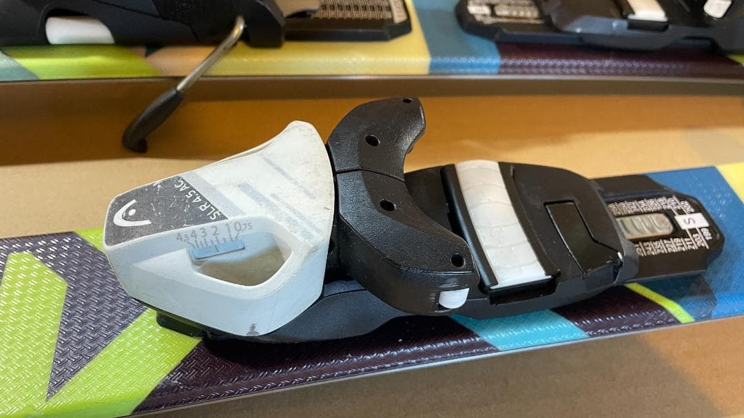 スキー板　キッズ　ヘッド　117㎝　ツインチップ　フリースキー