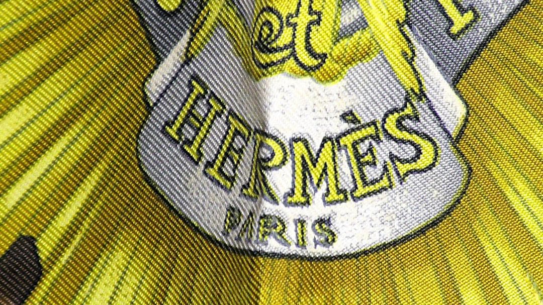 美品　HERMES エルメス　大判スカーフ　カレ90　 D272