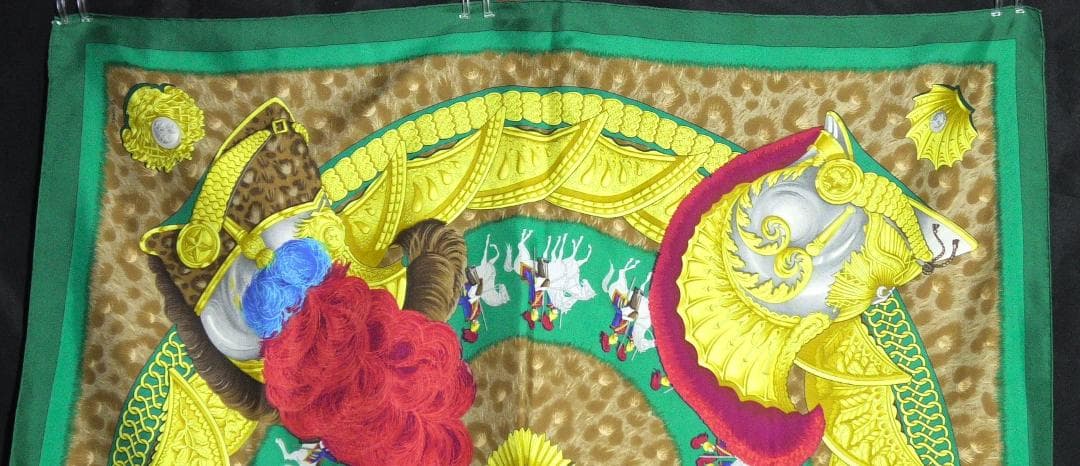 美品　HERMES エルメス　大判スカーフ　カレ90　 D272