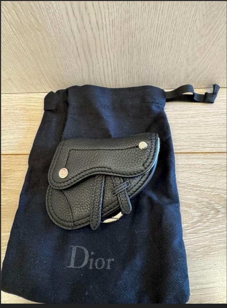 【新品同様】DIOR ディオール ケース ブラック キーホルダー サドル型