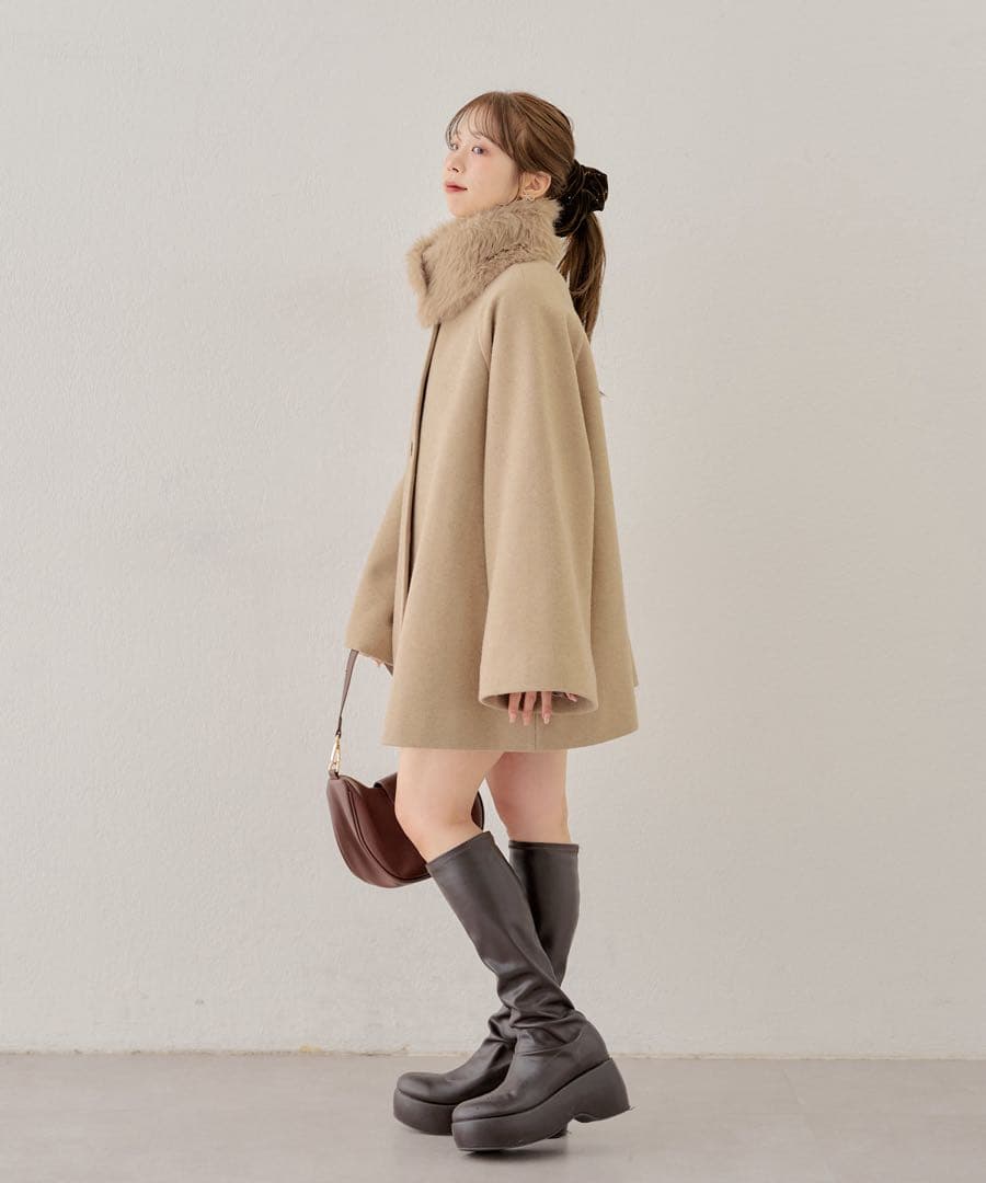 【hina】ファー取り外しケープコート　ベージュ