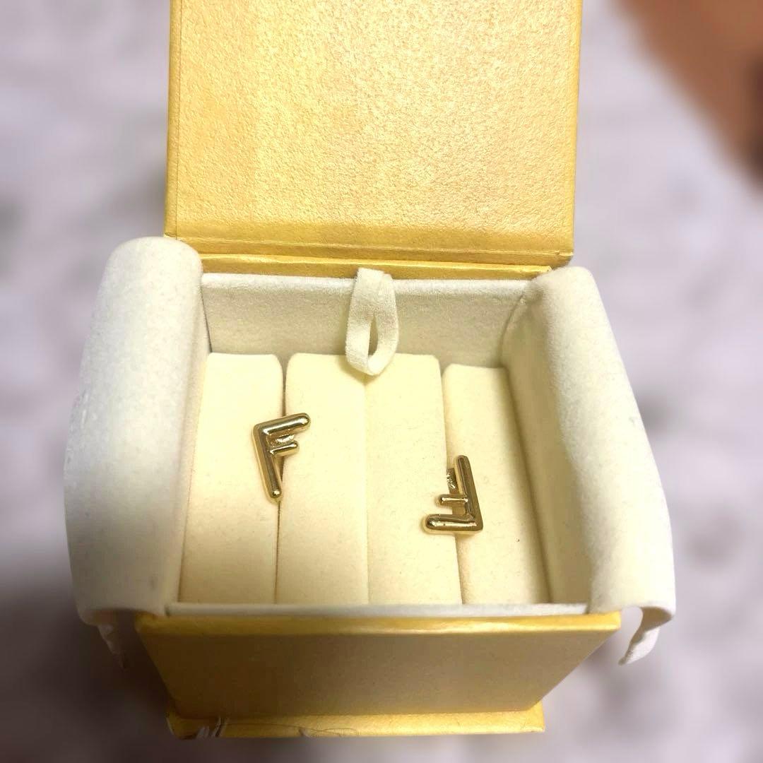 FENDI FFロゴピアス