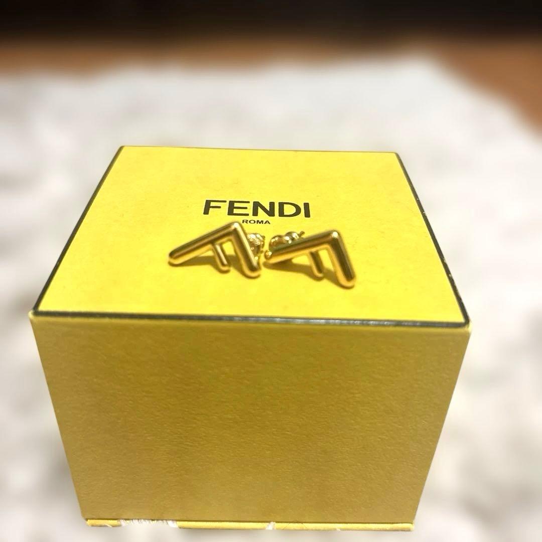 FENDI FFロゴピアス