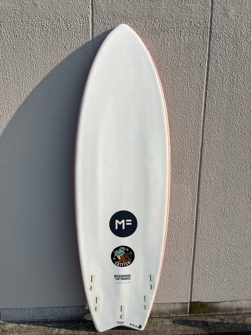 MF ソフトボード　Cat Fish 5’6 リーシュ、ニットケース付き
