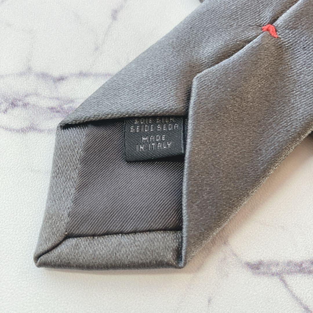 JIL SANDER｜無地・光沢グレー｜高級感あるソリッドタイ