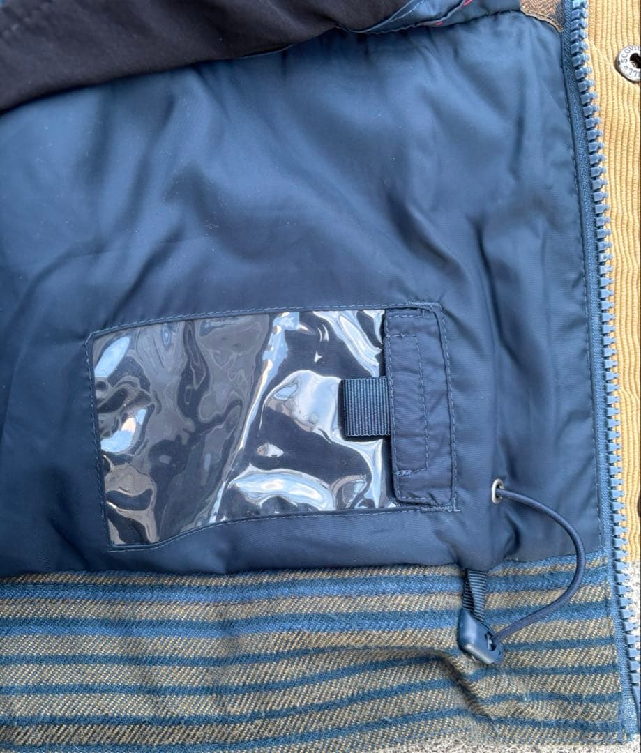 Burton フード付きジャケット スキーウェア　スノーボードウェア