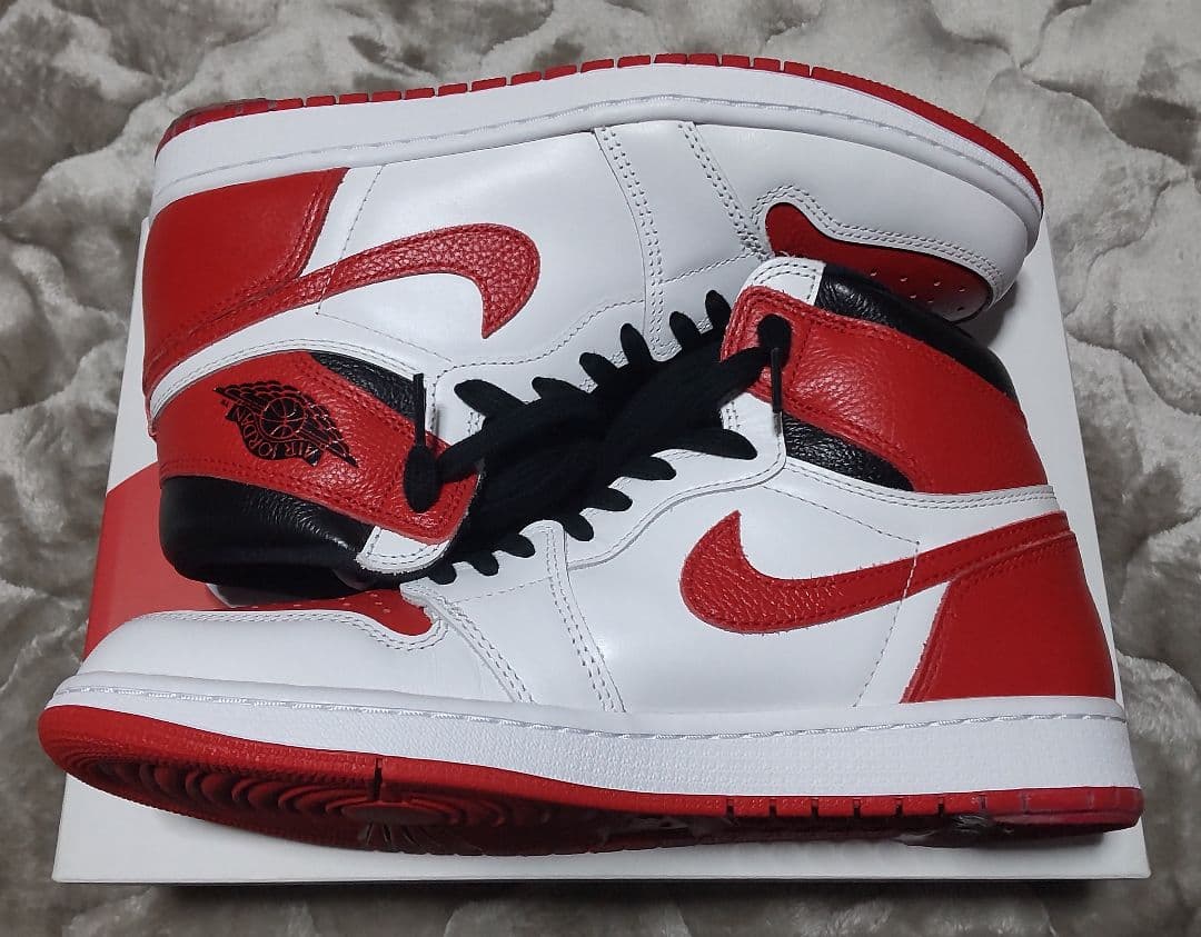 【美品】 NIKE エアジョーダン1 ハイ OG ヘリテージ
