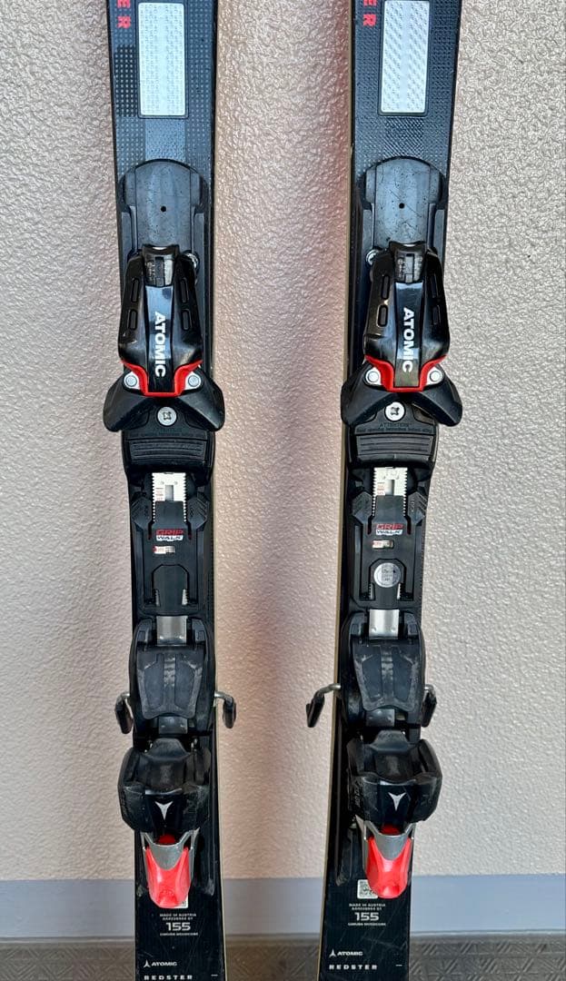ATOMIC REDSTER S8i 155cm スキー板とビンディング付き