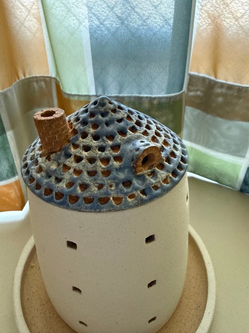 お家の形のアロマポット