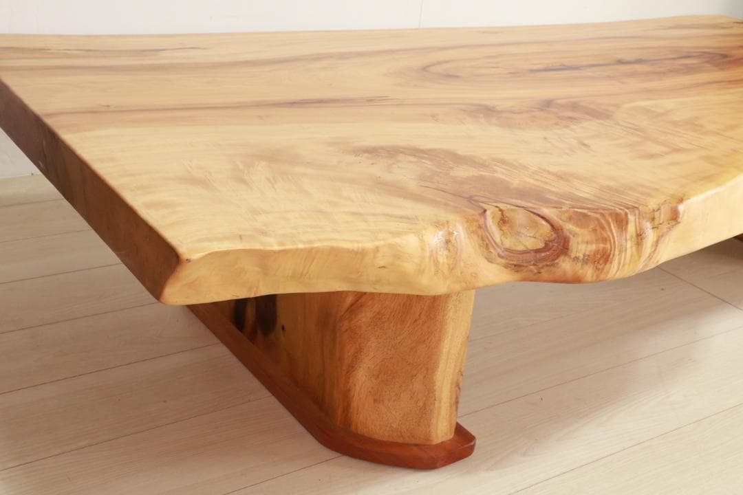 かさしん専用　店頭展示品　１枚板　無機材　ローテーブル　天厚7.2㎝ BJ140