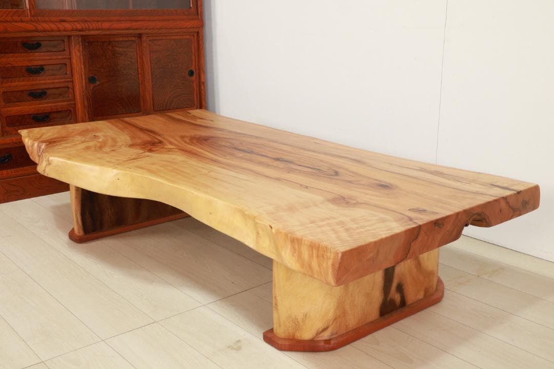 かさしん専用　店頭展示品　１枚板　無機材　ローテーブル　天厚7.2㎝ BJ140