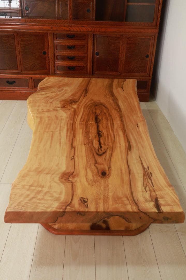 かさしん専用　店頭展示品　１枚板　無機材　ローテーブル　天厚7.2㎝ BJ140