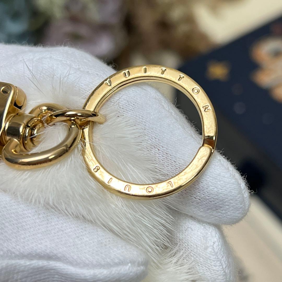 ルイヴィトン ヴィヴィエンヌ ファー ホワイト スキー キーホルダー キーリング