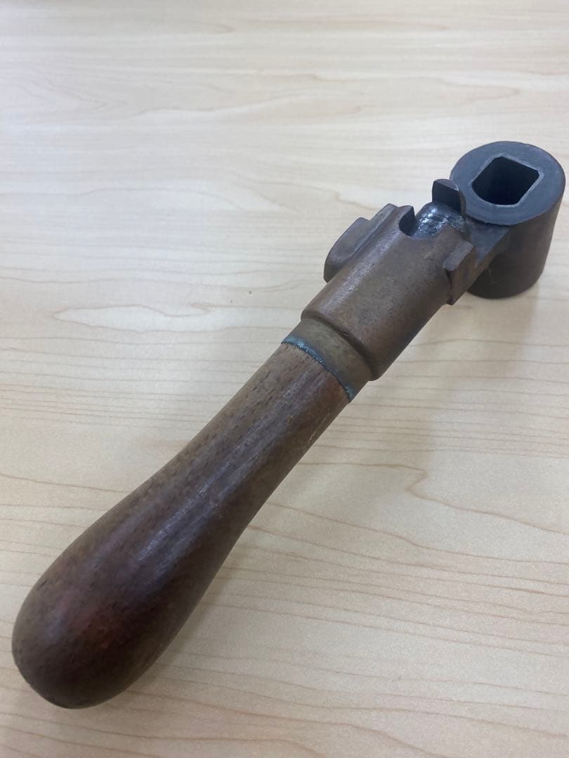 ◎⭐︎ 国鉄　ブレーキハンドル　木製グリップ　鉄道放出品　昭和レトロ　レバー　鉄道